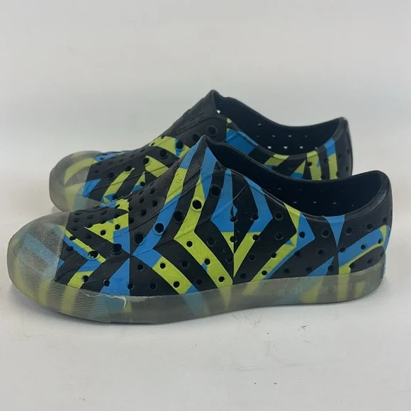 NATIVE Jefferson Glow Waterproof SlipOn Shoes Size J1 - Picture 3 of 9